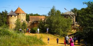 Chantier médiéval du château de Guedelon