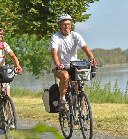 Famille en vélo